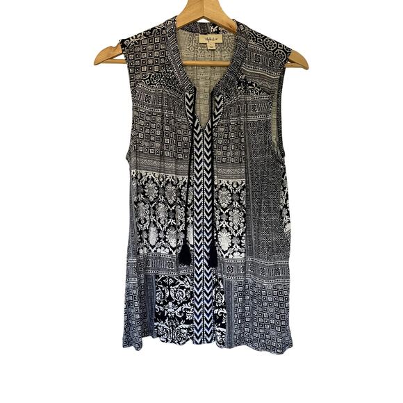 Style & Co black white patterned v-neck sleeveless women's blouse size S rayon - Picture 1 of 7